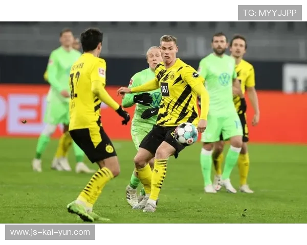 德甲多特外围变向频繁,进攻链条不断完善